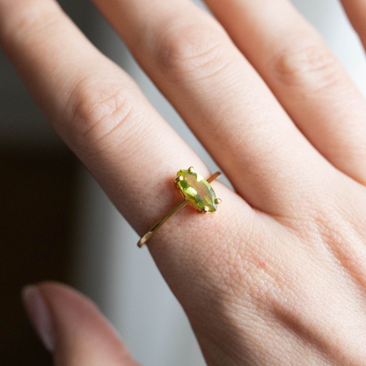 Pierścionek Markiza z Oliwinem Gold (id: 1939)