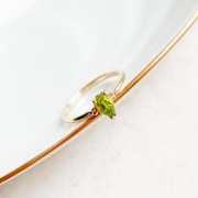 Złoty Pierścionek Kropla z Oliwinem (id: 2032)