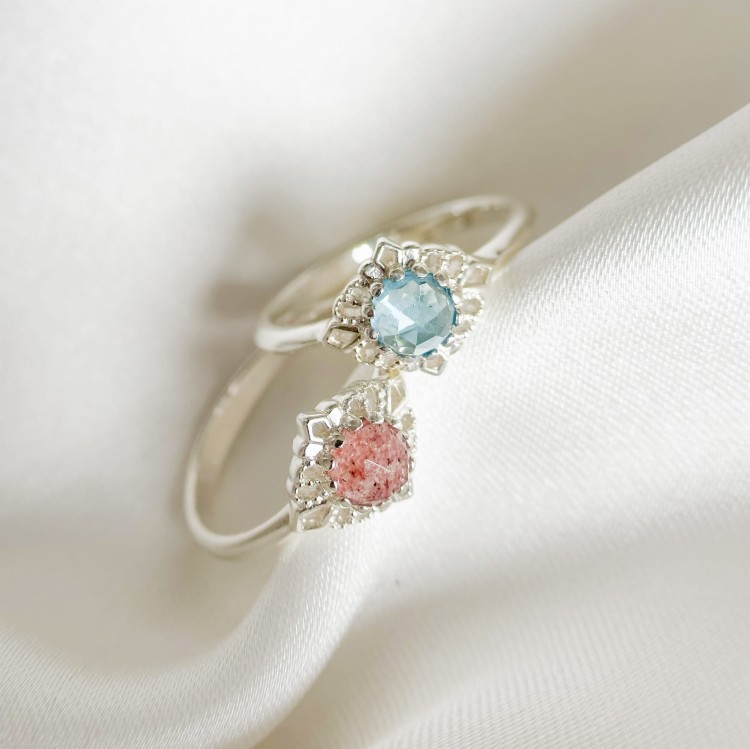 Tradycyjny Pierścionek W Stylu Retro Z Kwarcem Truskawkowym Silver (id: 2049)