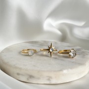 Pierścionek Róża Wiatrów z Kryształem Górskim