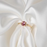 Złoty Pierścionek z Różowym Turmalinem i Brylantami (id: 1578)