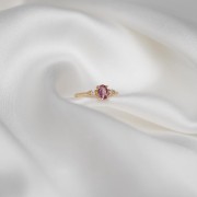 Złoty Pierścionek z Różowym Turmalinem i Brylantami (id: 1578)