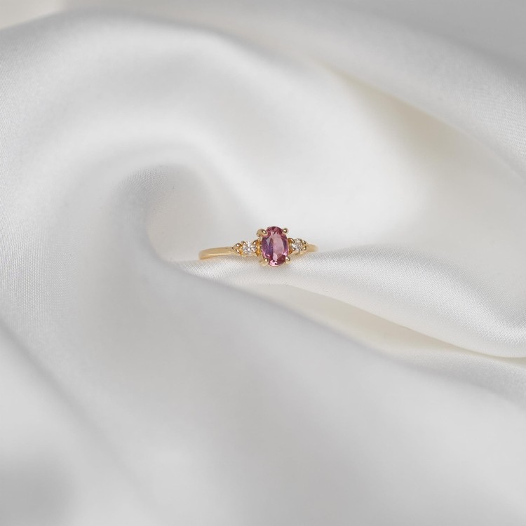 Złoty Pierścionek z Różowym Turmalinem i Brylantami (id: 1578)