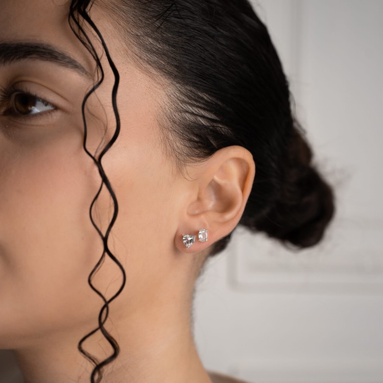 Kolczyki Sztyfty Serce z Topazem Białym Silver