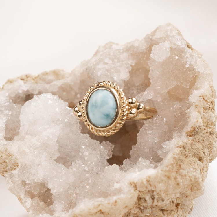 Pierścionek Royal z Larimarem Błękitnym Gold