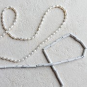 Naszyjnik Rurka Howlit Biały