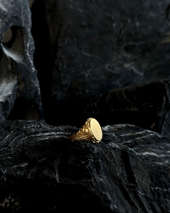 Sygnet z Ornamentem Gold
