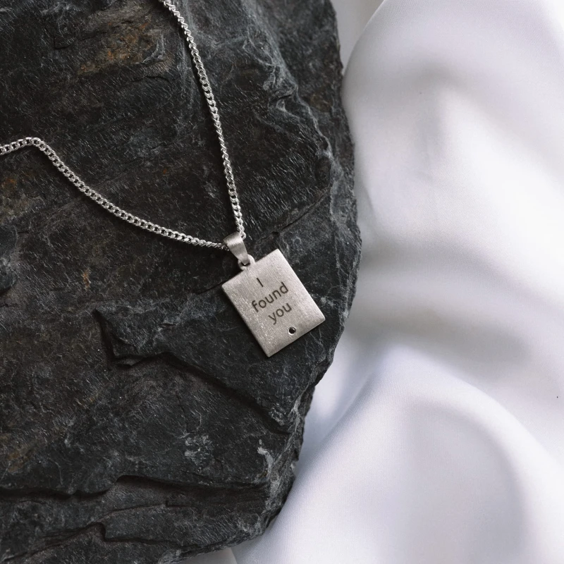 Personalizowany Naszyjnik Prostokątny z Czarnym Diamentem Silver