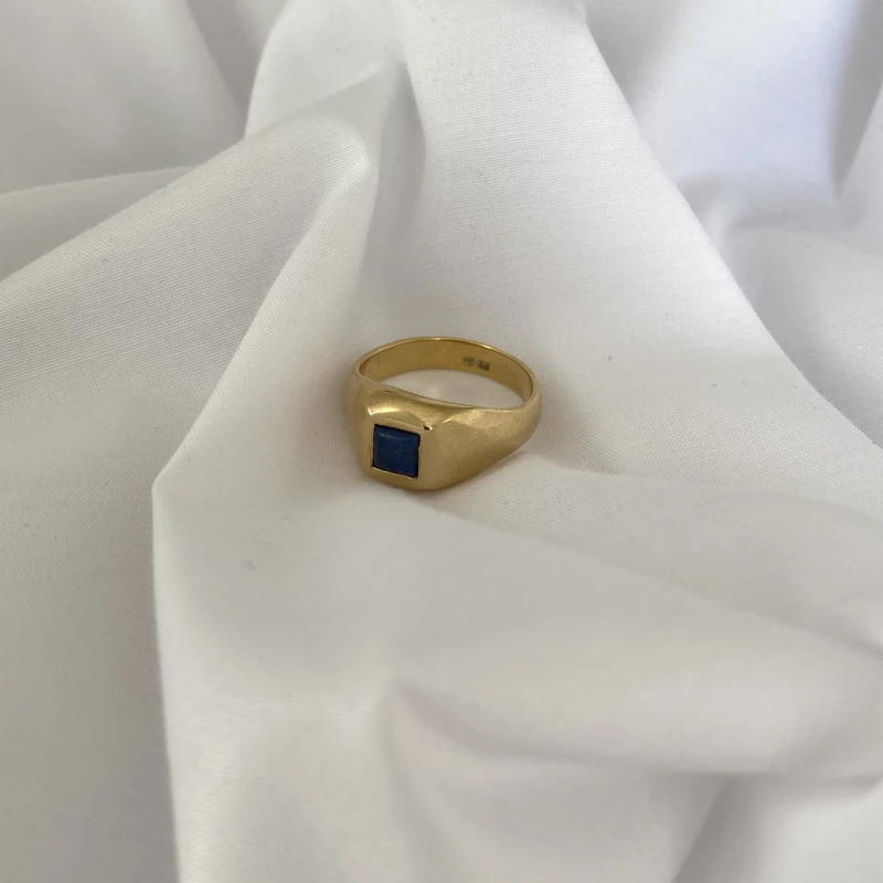 Sygnet z Kwadratowym Dumortierytem Gold