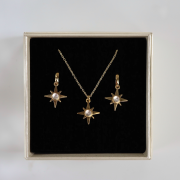 Zestaw Gold Róża Wiatrów z kamieniem do wyboru (id: 806)