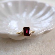 Złoty Pierścionek z Prostokątnym Rodolitem i 6 Brylantami (id: 2869)