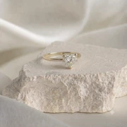 Złoty Pierścionek Serce z Diamentem Laboratoryjnym 0,8 ct