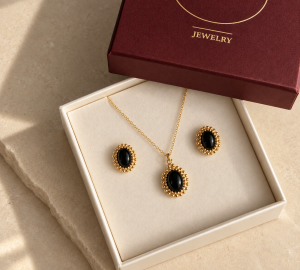 Naszyjnik w Stylu Vintage z Onyksem Gold (id: 2028)