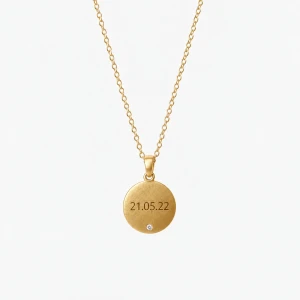 Naszyjnik Okrągły z Grawerem i Białym Diamentem Gold