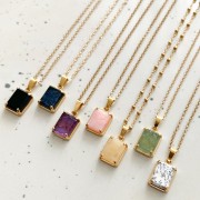 Naszyjniki z prostokątnym minerałem