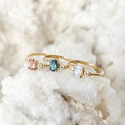 Pierścionki z minerałem i brylantami