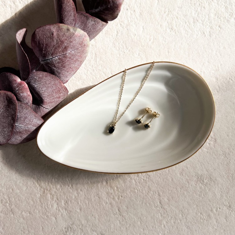 Złoty Naszyjnik z Szafirem